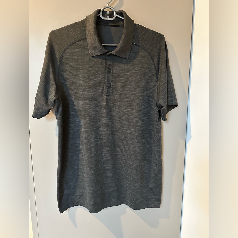 Lululemon men’s golf polo short sleeve, fitted shirt, size large, missing tag